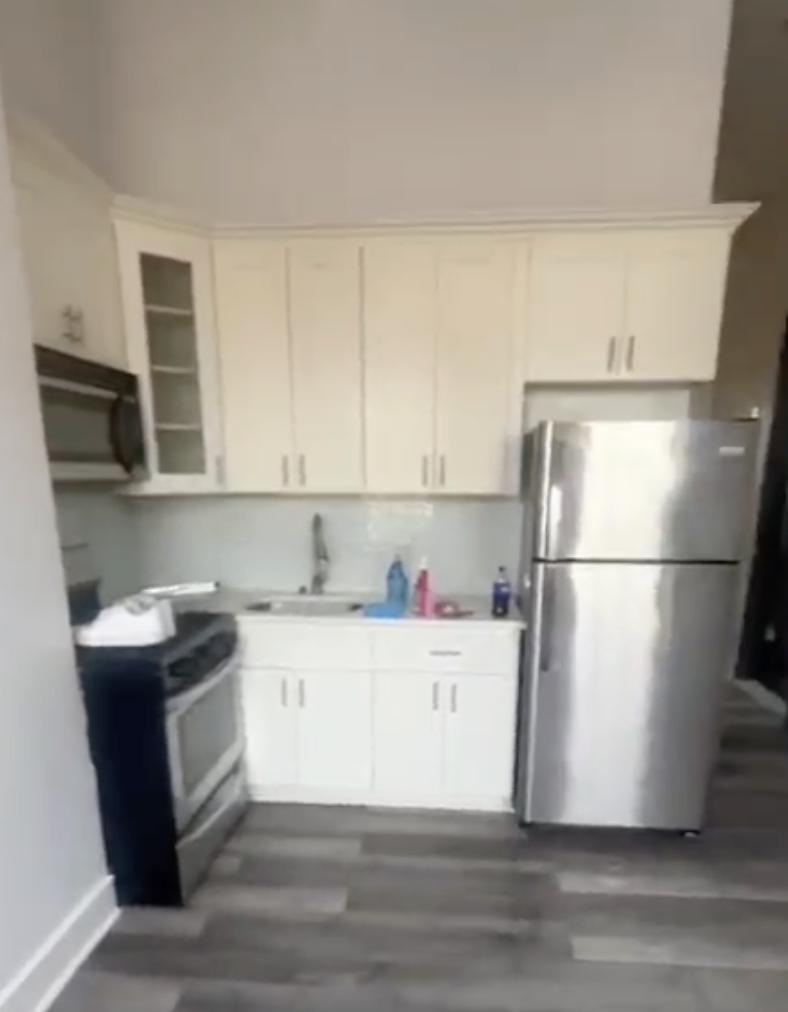 Brooklyn House: 142 Norwood Ave