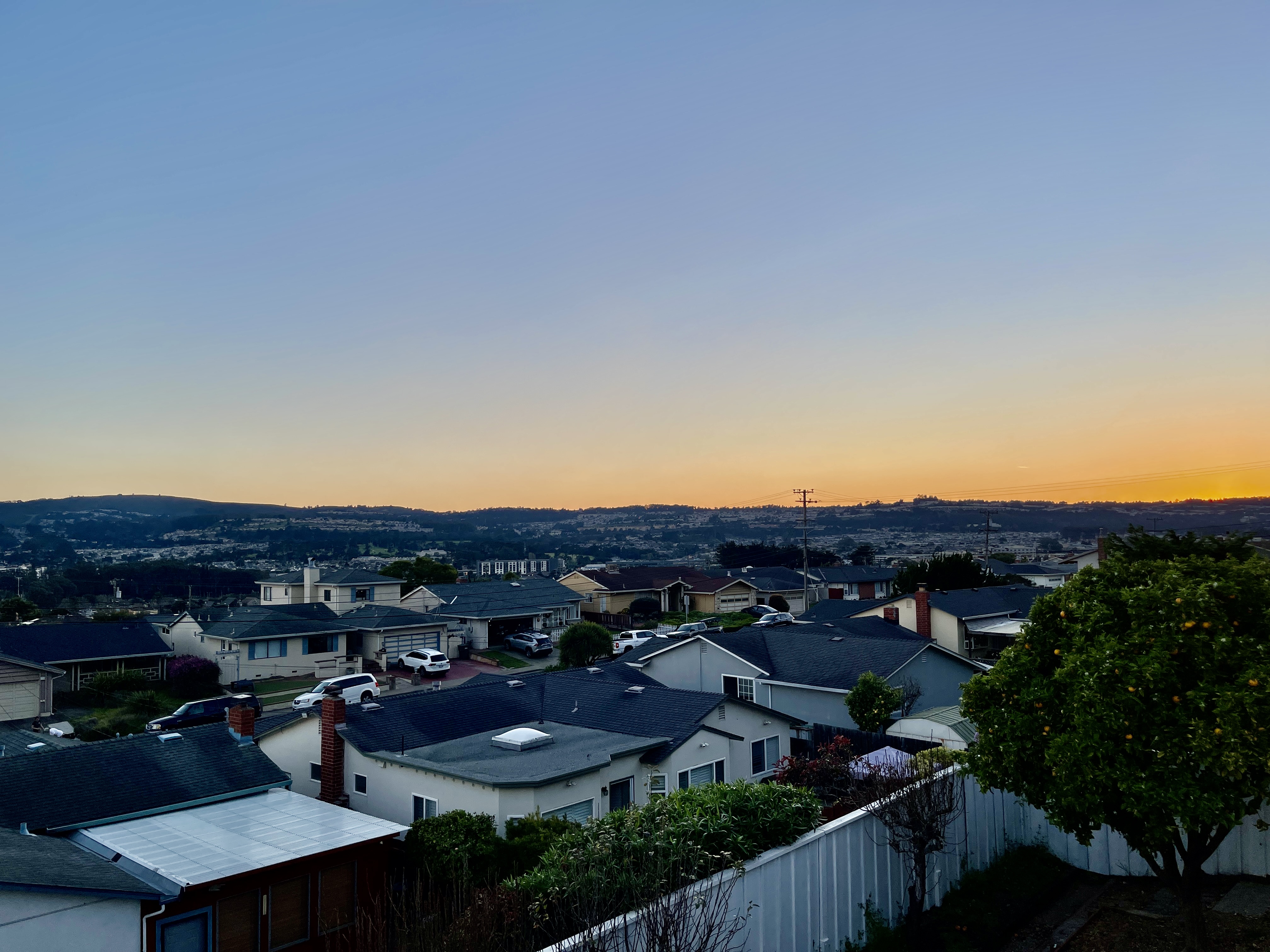 South San Francisco House: 633 Rocca Ave