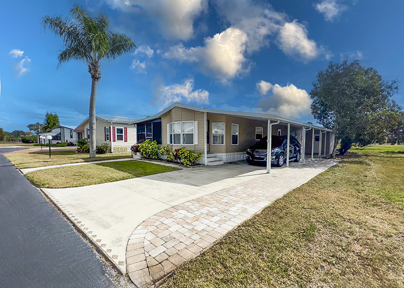 Okeechobee House: 1601 Us Highway 441,