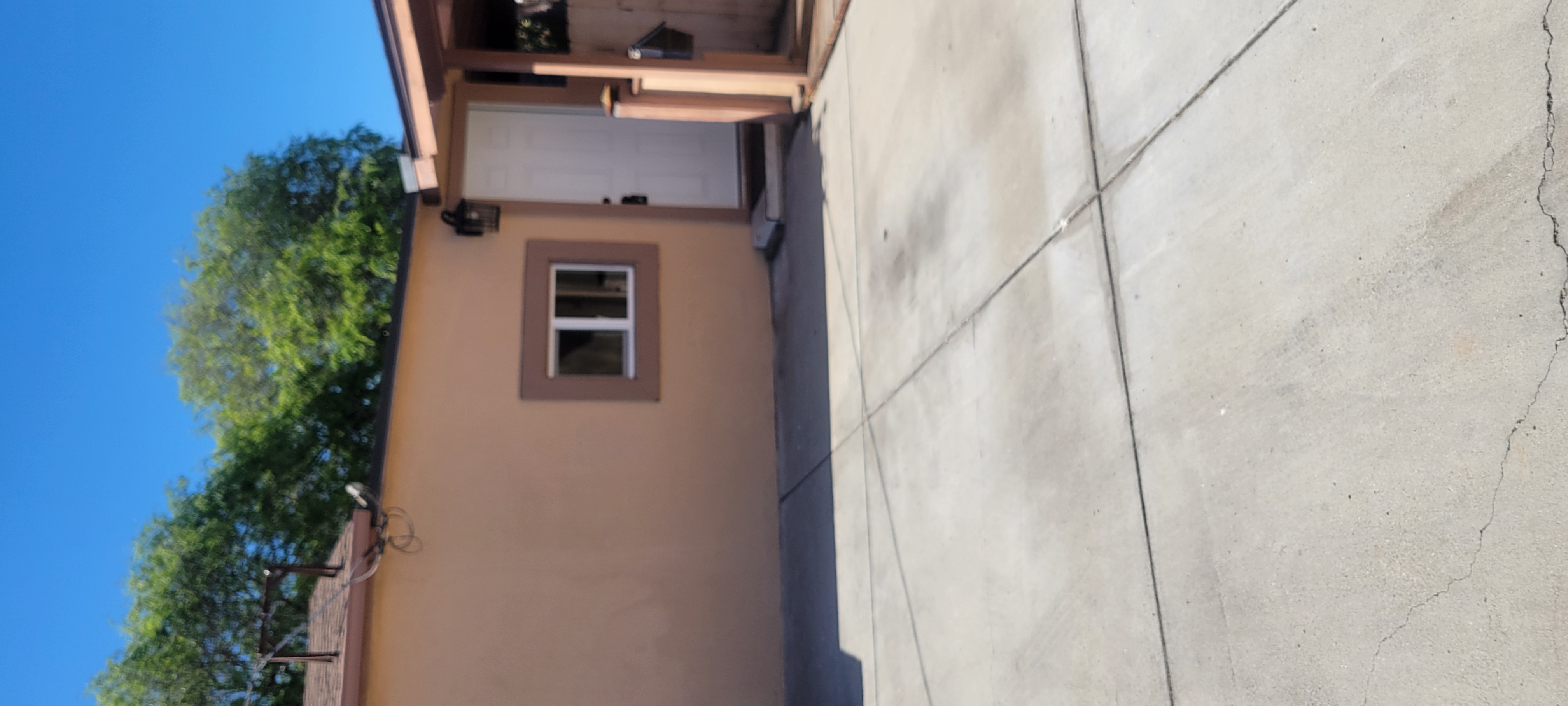 El Cajon House: 1430 Peach Avenue