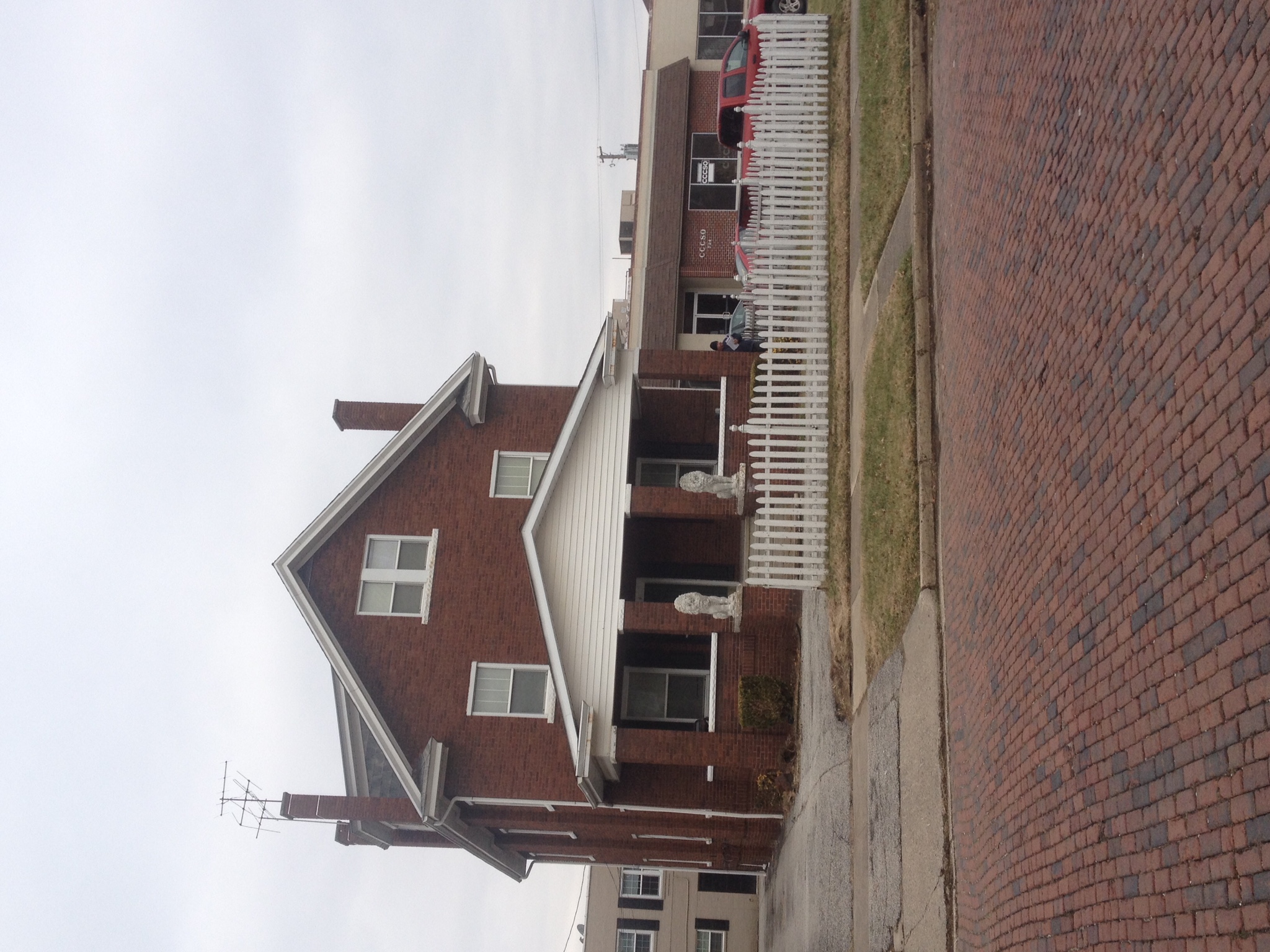 Huntington Apartment: 704 10th Avenue