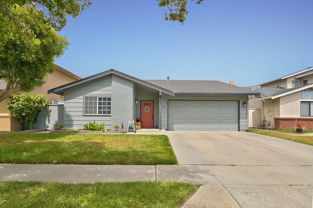 Salinas House: 245 Massolo Ct