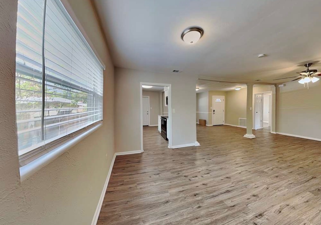 Orlando House: 1704 Newton St