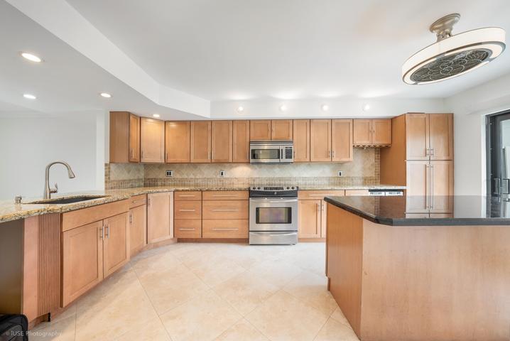 Deerfield Beach Townhome: 320 Deer Creek Wildwood Lane E
