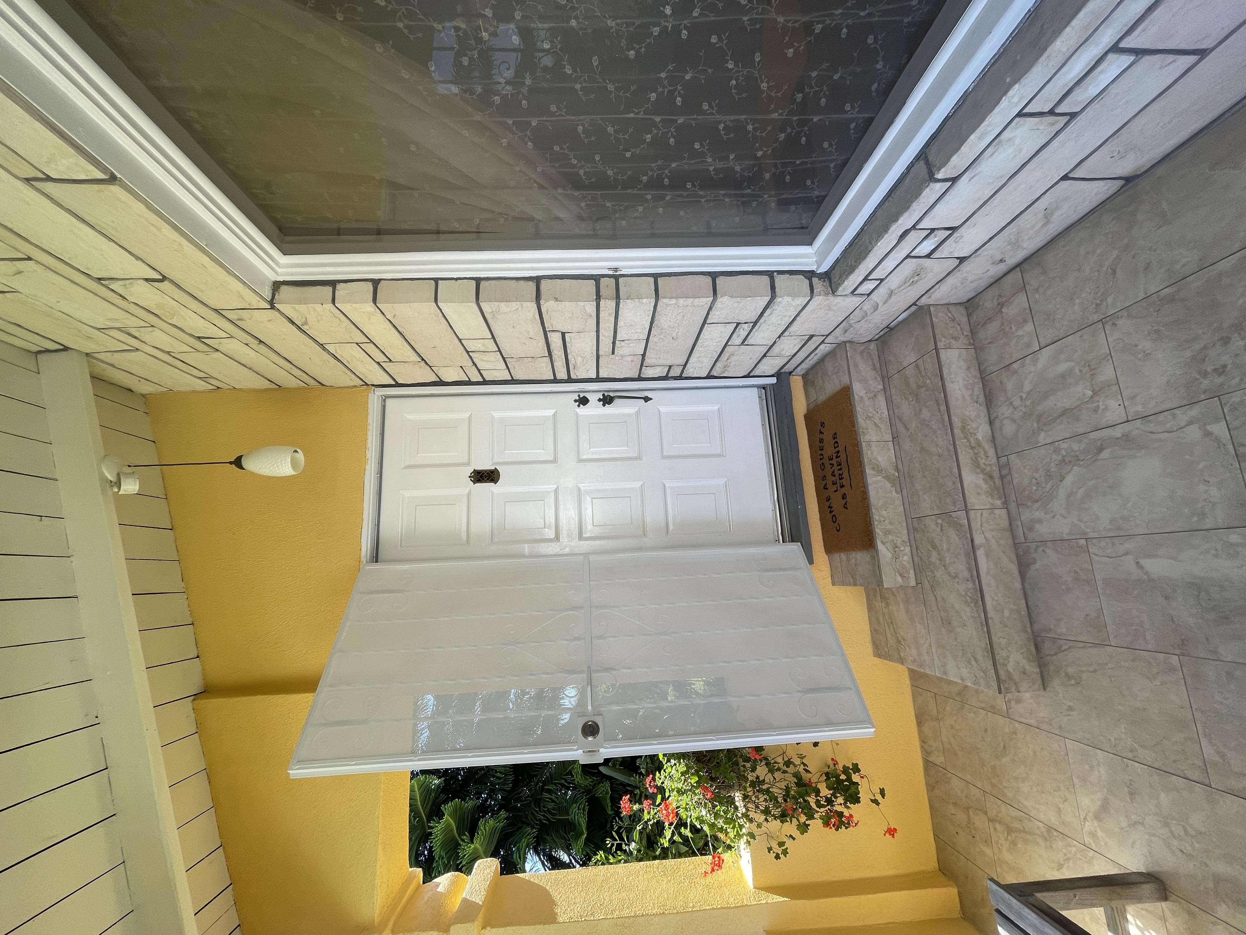 Los Angeles House: 11021 s hoover St