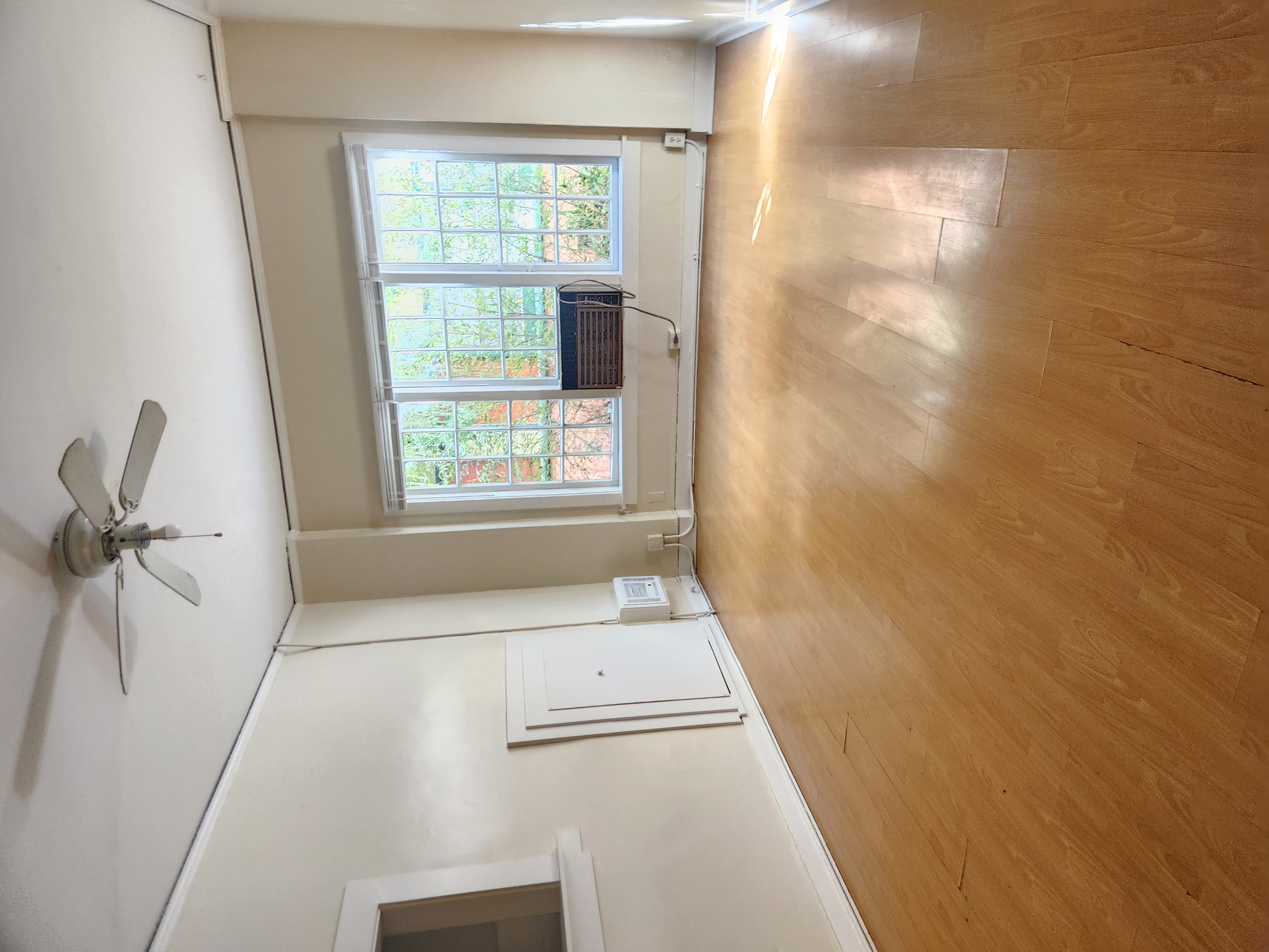 Los angeles Apartment: 1825 N. Ivar ave