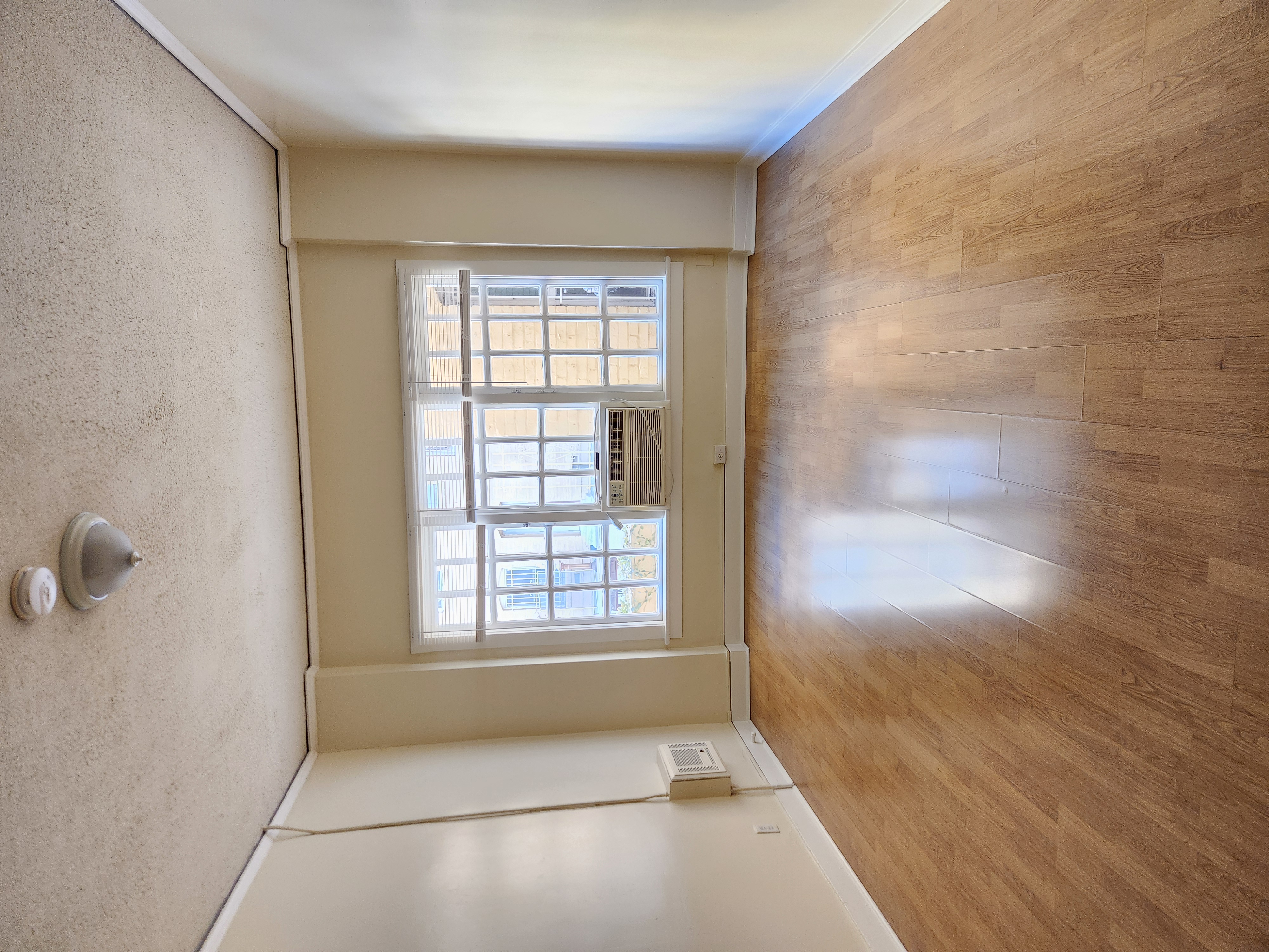 Los angeles Apartment: 1825 N. Ivar ave