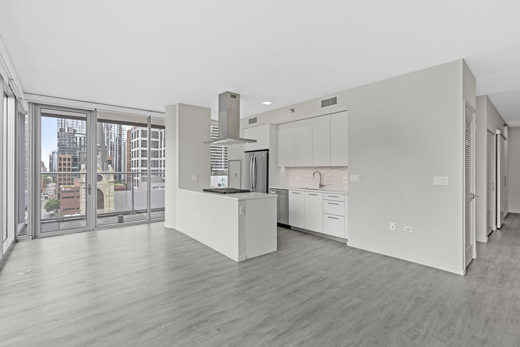 Chicago Condo: 42 E Huron St