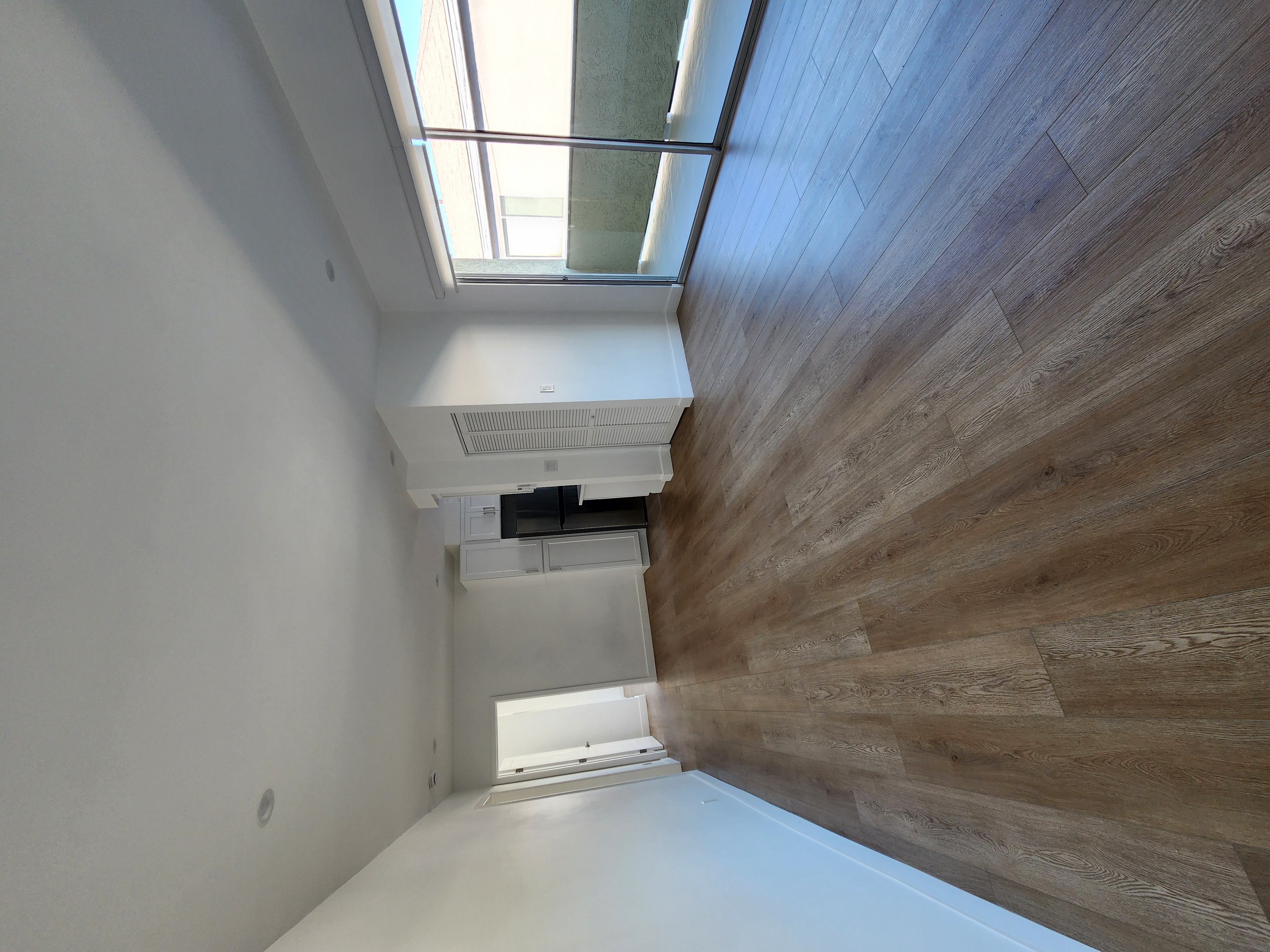 santa monica Apartment: 2336 34th street