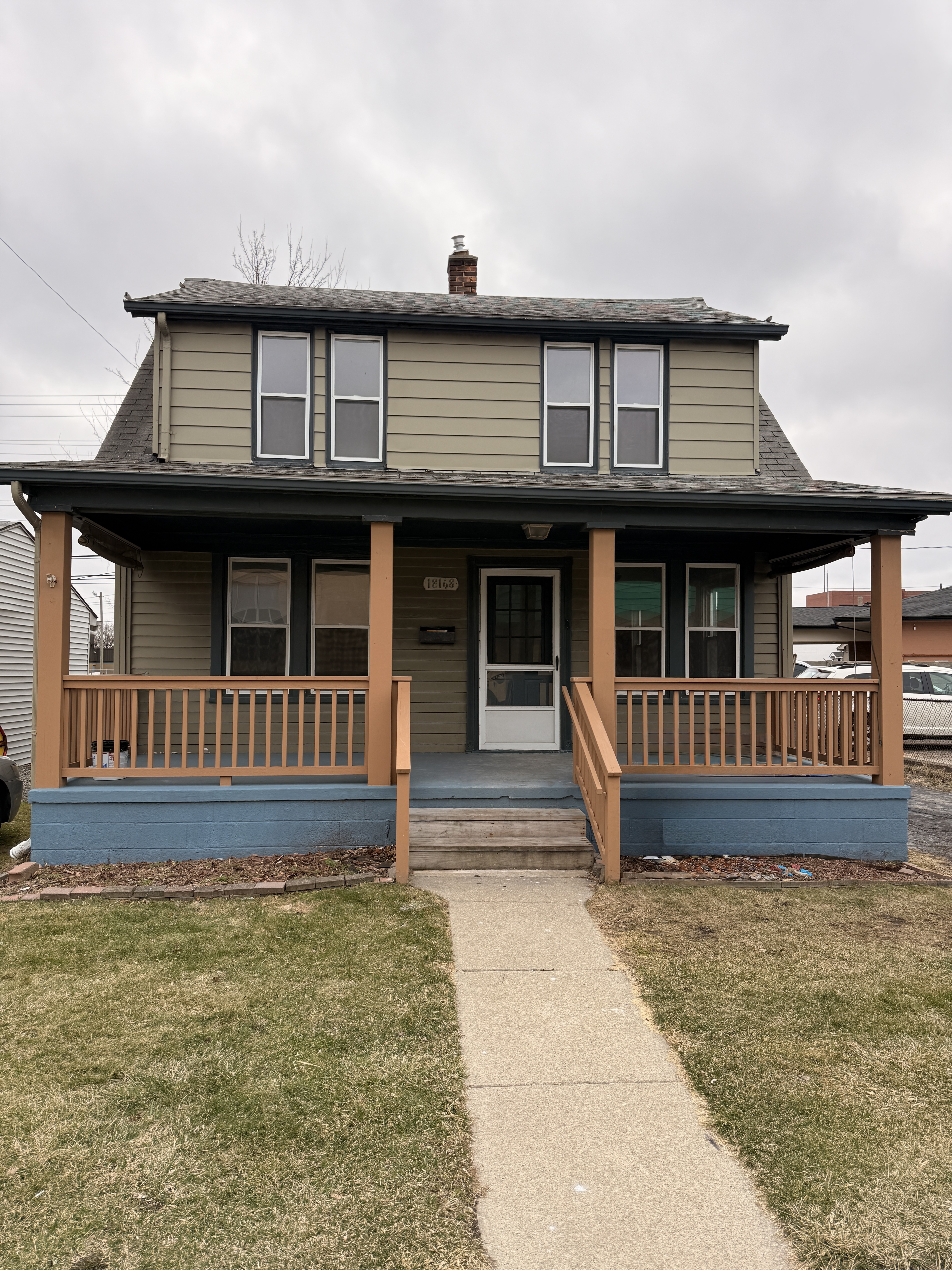 Roseville House: 18168 Brohl Street