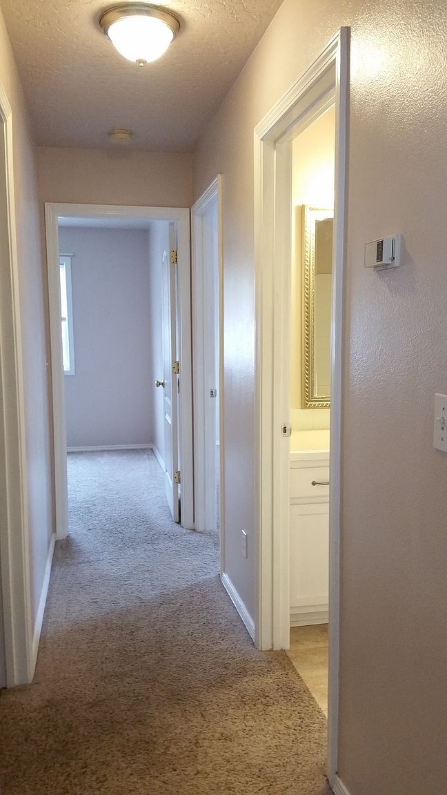 Farmington House: 5333 Upper 182nd St W