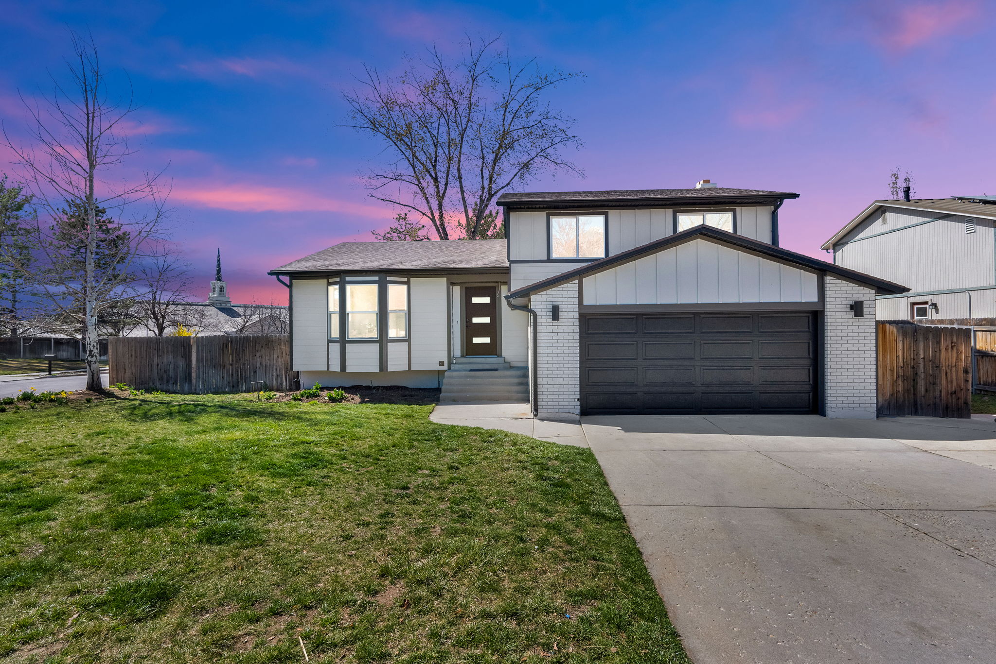 Sandy House: 9714 S 2720 E