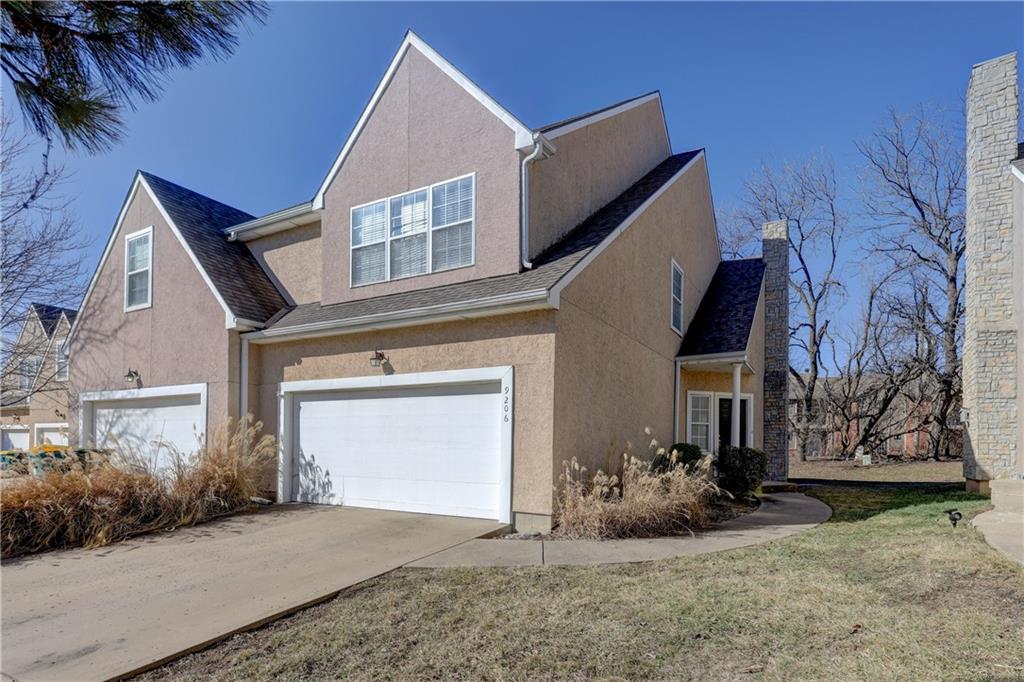 Lenexa Townhome: 9206 Boehm Dr