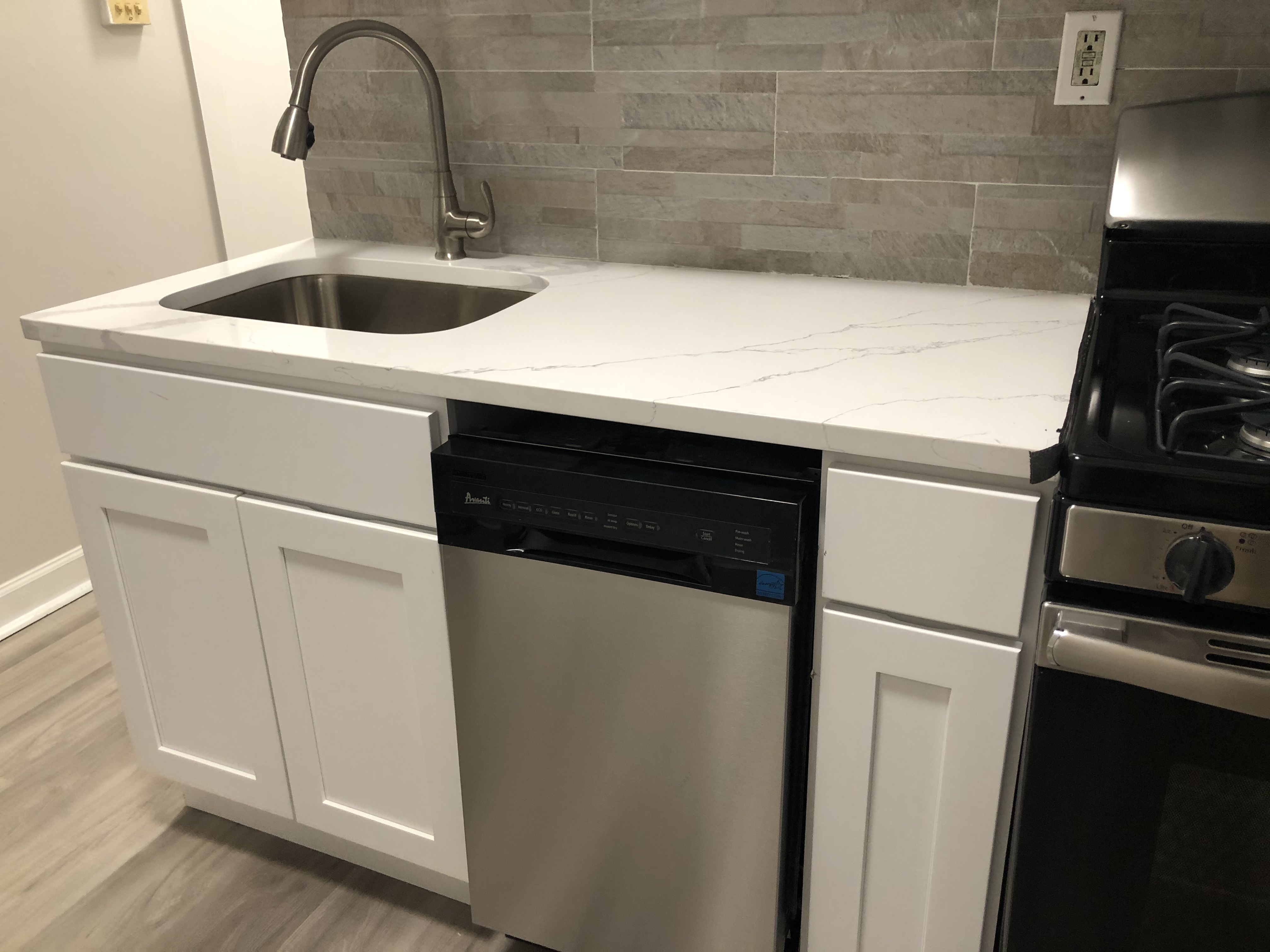 West New York Apartment: 328 61s Street, Apt#B1