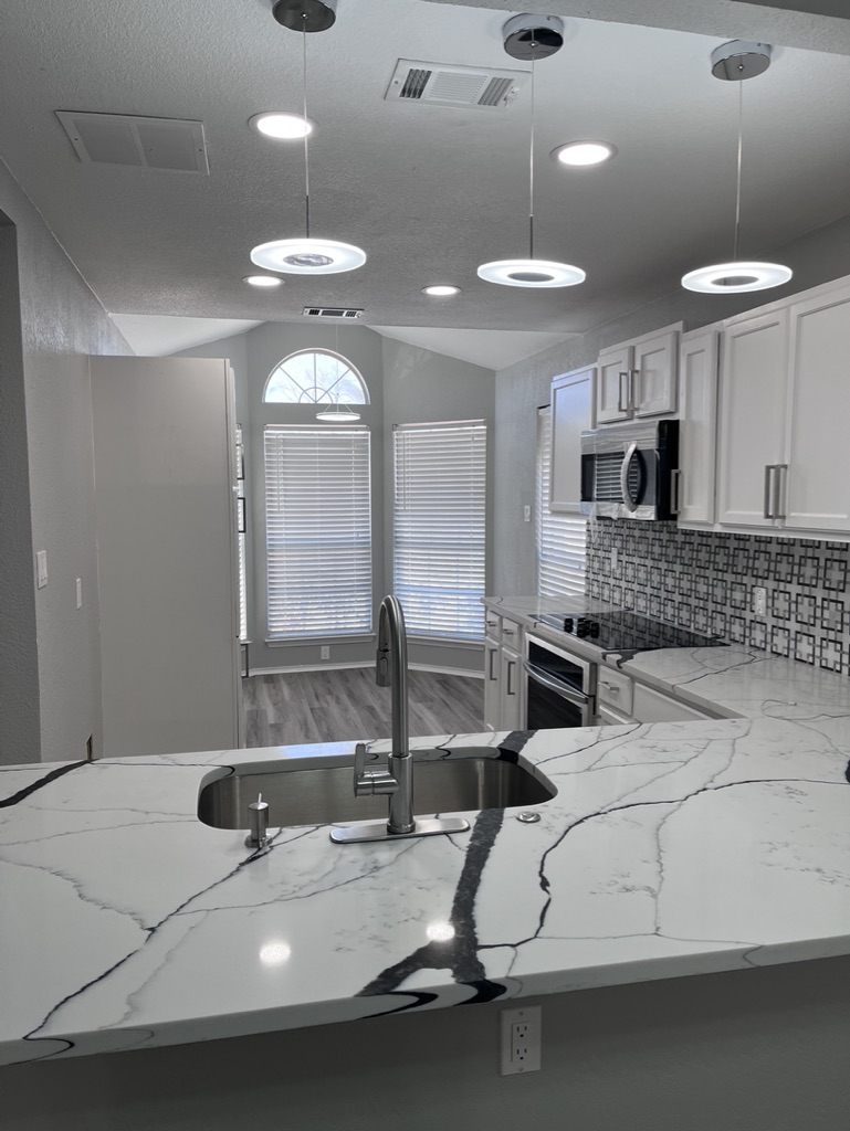 Plano House: 6820 Douglas Creek