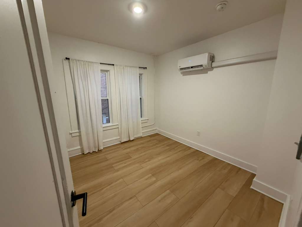 Cleveland Apartment: 1384 W 83rd St