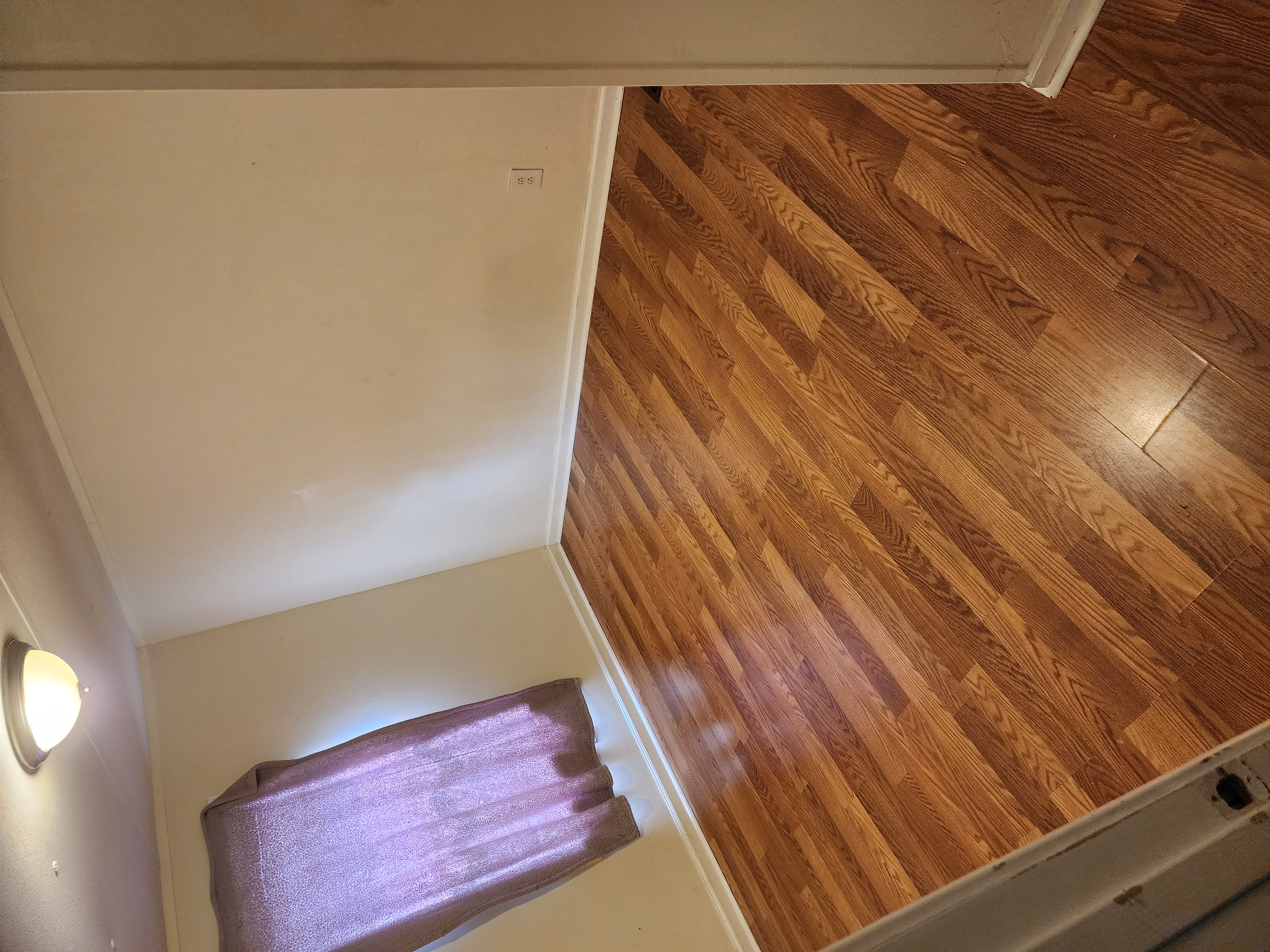 Commerce House: 581 Ila Rd