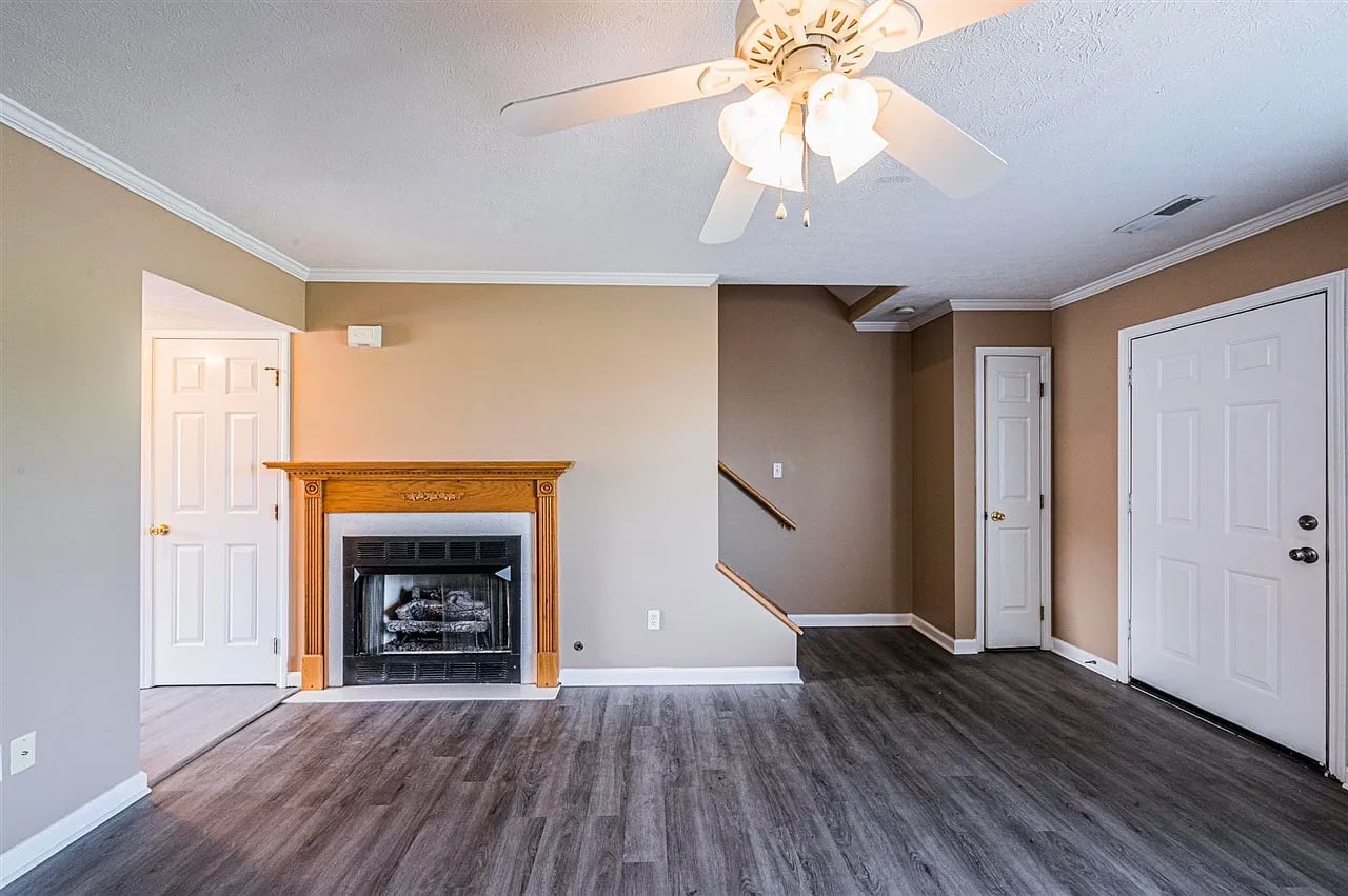 Bowling Green Multiplex: 133 Concord Dr