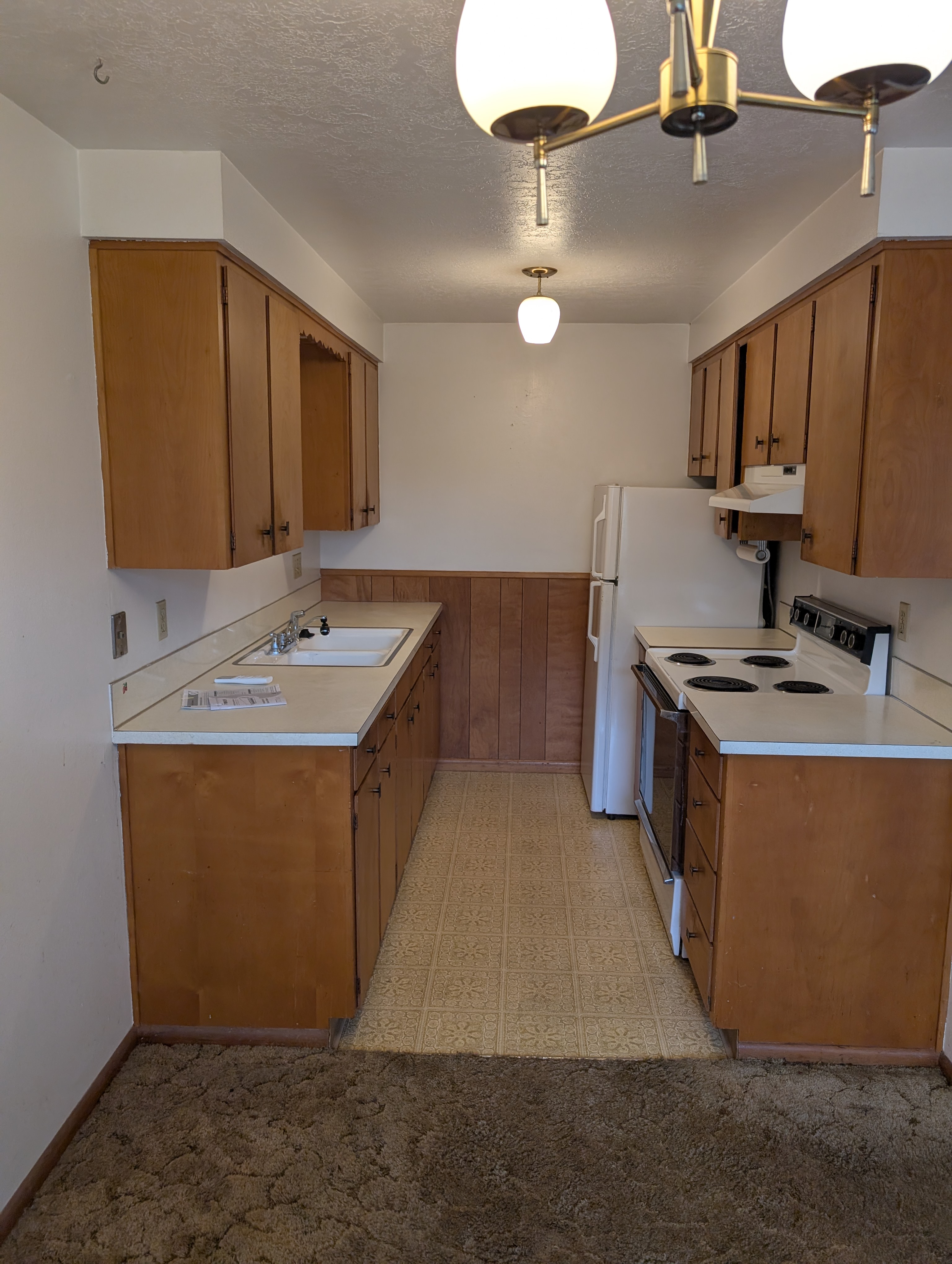 Salem House: 1118 Waller St SE