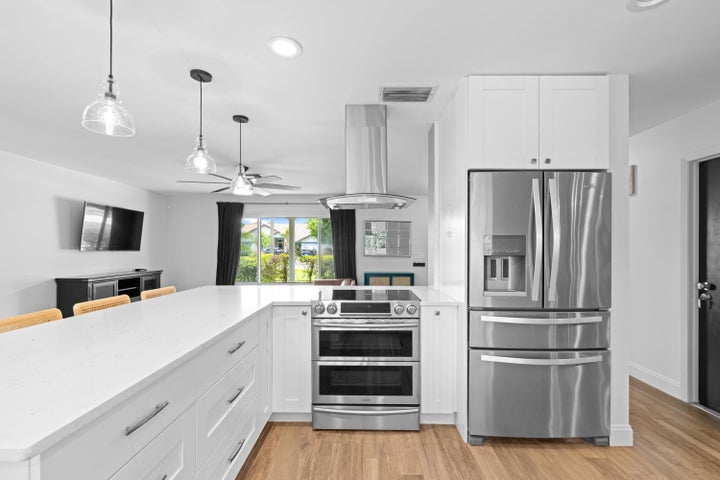 Boca Raton House: 1039 NW 8th Street