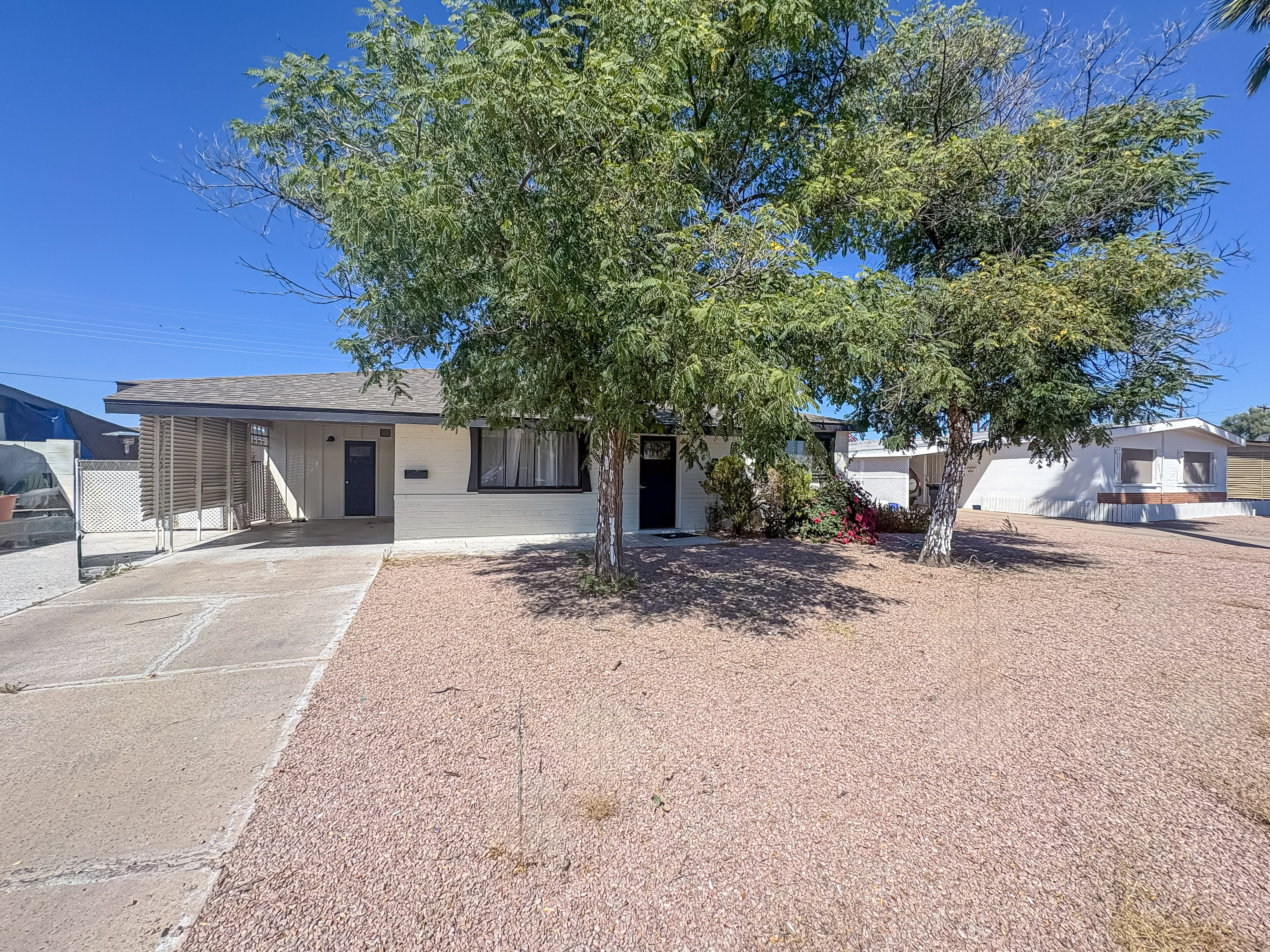 Mesa House: 2048 E Arbor