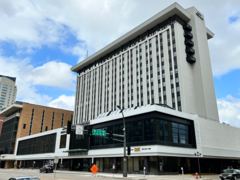 Rochester Condo: 220 Broadway Ave S