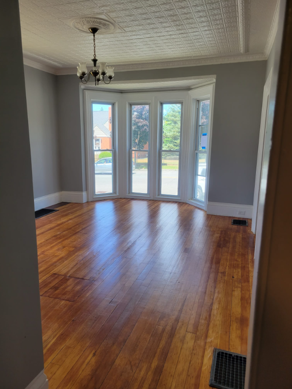 Manchester House: 427 Hanover St