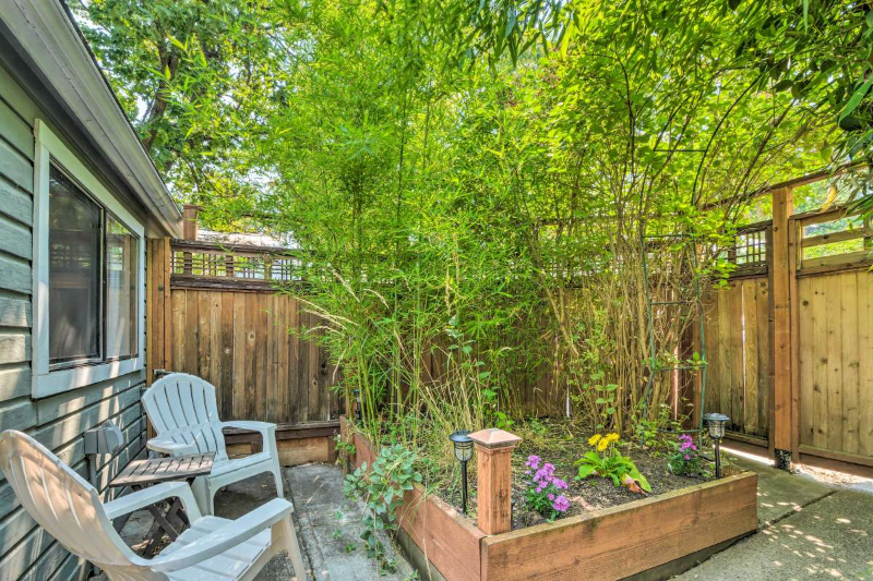 Ashland House: 675 Siskiyou