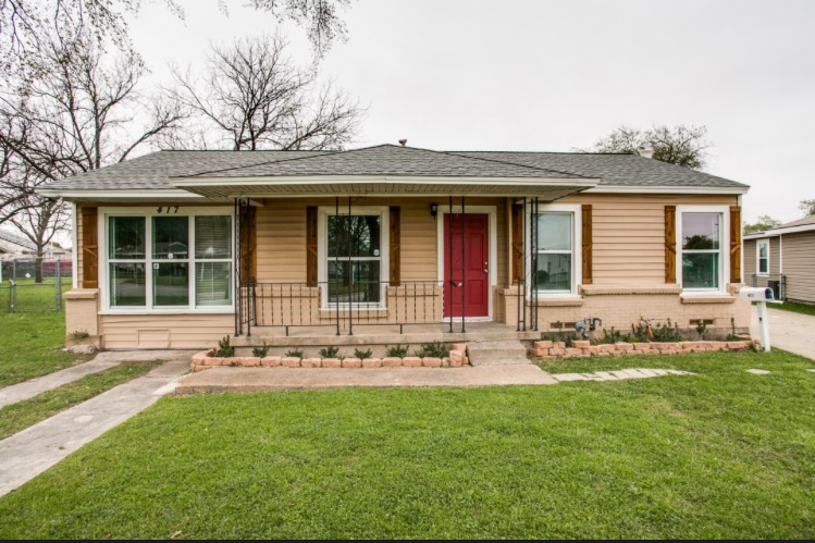 Mesquite House: 417 E Holley St