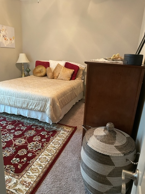 Fayetteville House: 1635 S Sag Harbor Ave