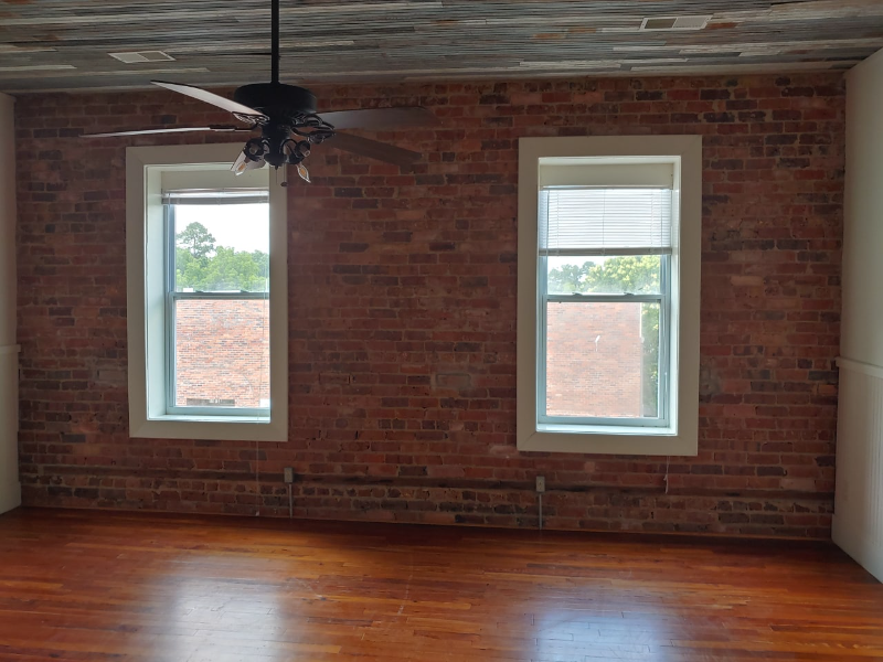 Coolidge Apartment: 1035 South Jones St