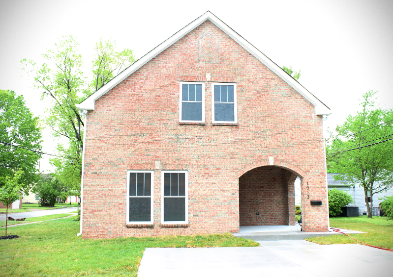 Old Hickory House: 1013 Dodson Ave