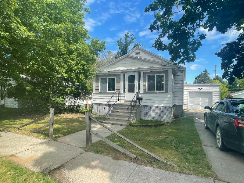 Marinette House: 130 Main Street