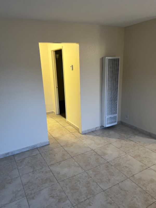 Harbor City House: 1115 W 252nd St