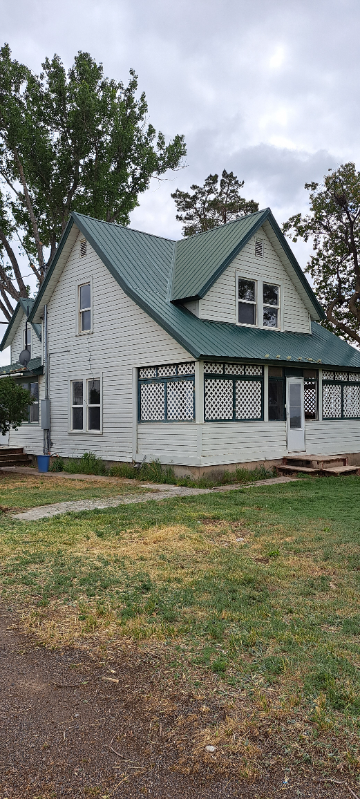 Filer House: 4156 N 2500 E