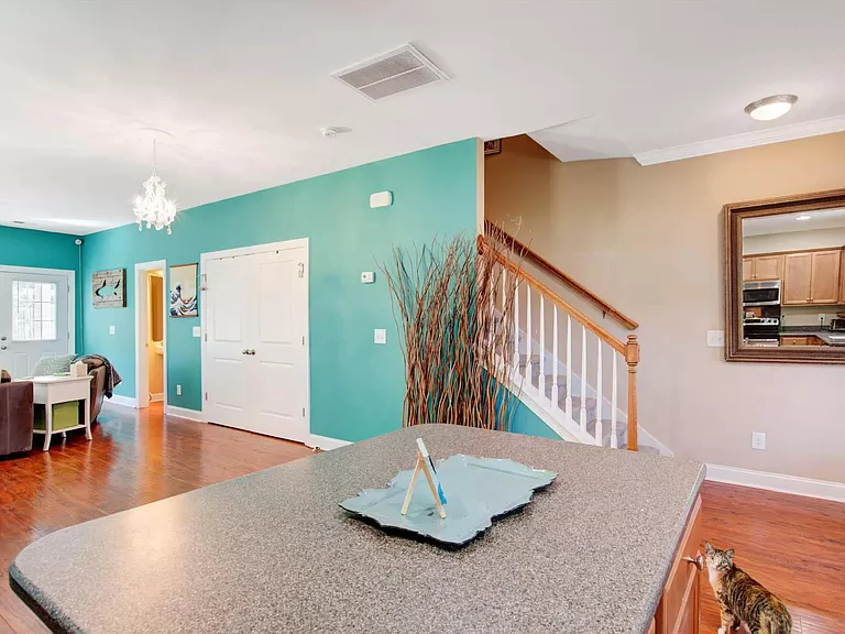 Goose Creek House: 124 Kirkland St