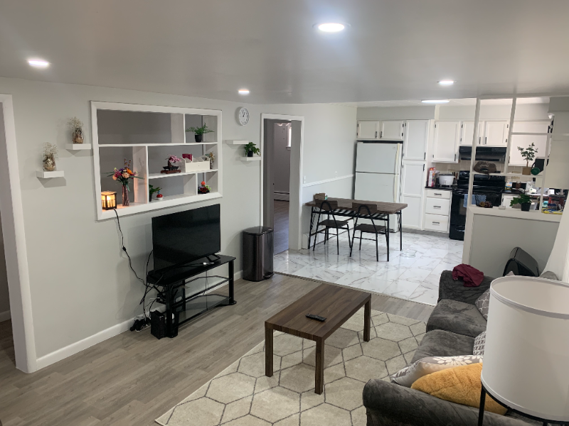 Albany Apartment: 214 Sand Creek Rd