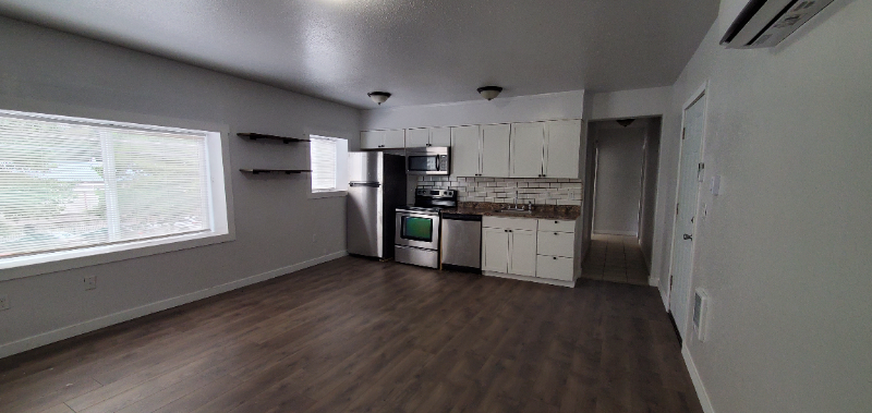 Centralia Apartment: 318 N Tower #8