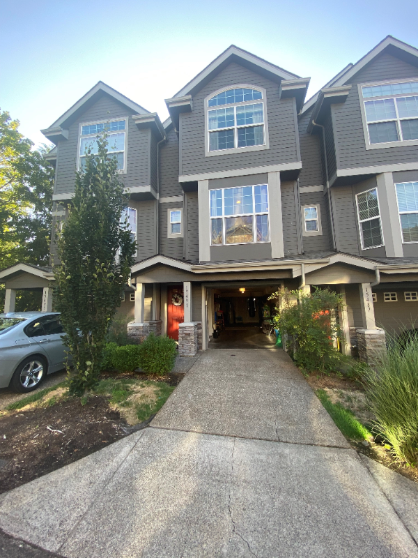 Lake Oswego Townhome: 15491 Brianne Court