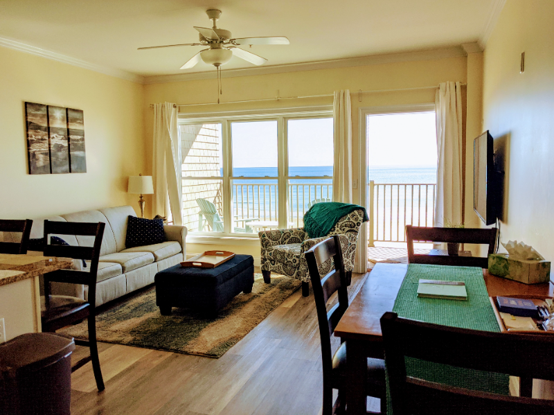 hampton Condo: 275 ocean blvd,