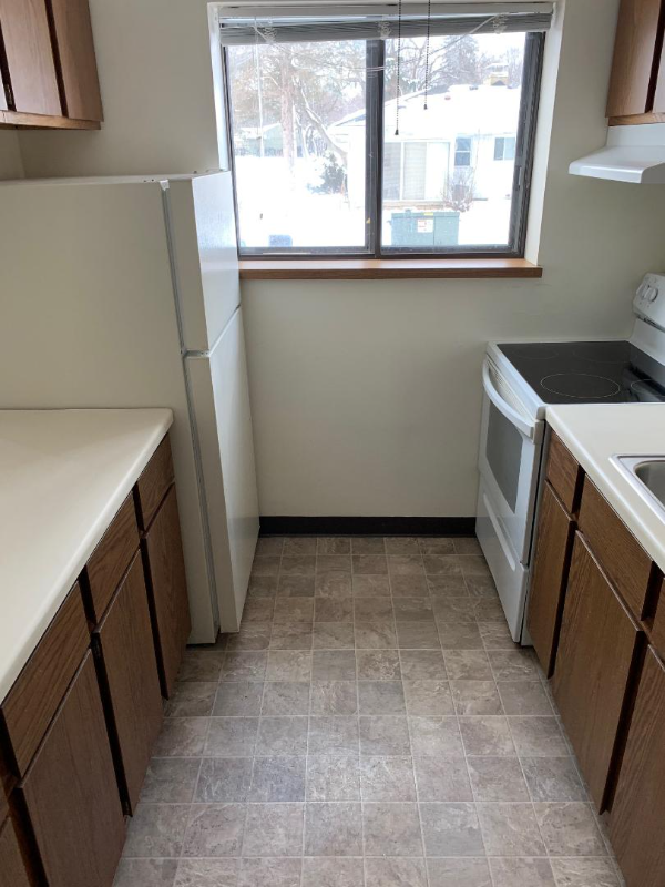 Madison Apartment: 2018 N Sherman Ave