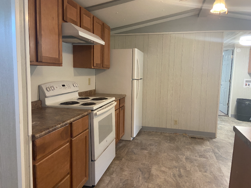 Rogersville House: 191 Lindenview Cir