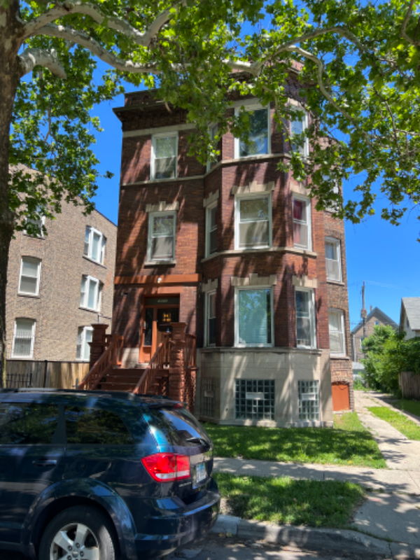 Chicago Apartment: 5625 S Princeton Ave