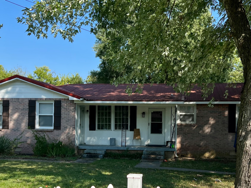 Gallatin House: 625B Martha Ave