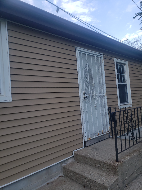 East Chicago Apartment: 5031 Homerlee Avenue