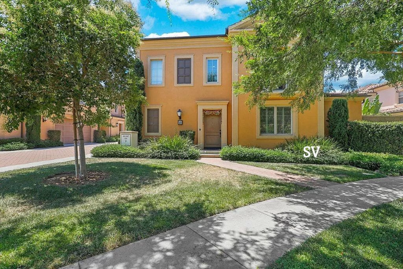 Irvine House: 58 Maple Ash