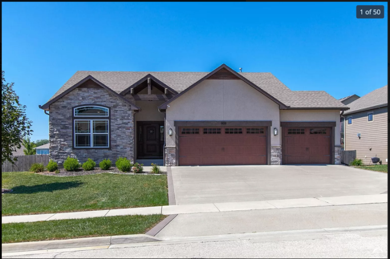 Lawrence House: 909 Silver Rain Rd