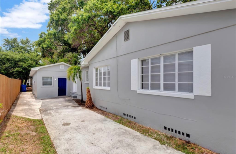 Saint Petersburg House: 925 17th St. S