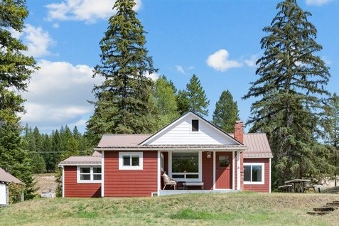 Eureka House: 4938 US Highway 93 S