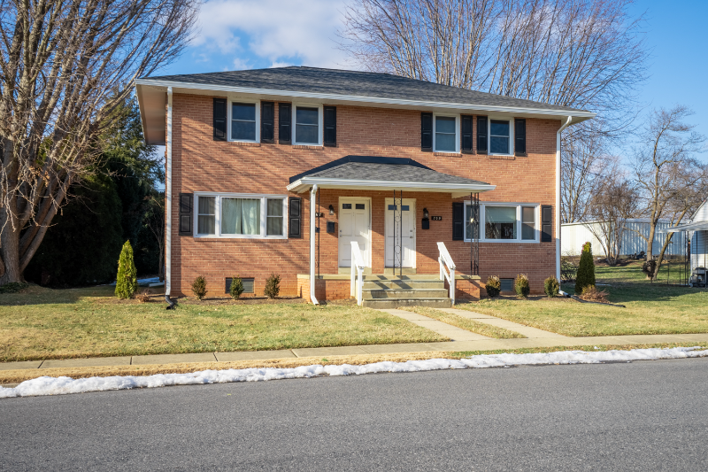 Frederick Townhome: 707 Fairview Ave